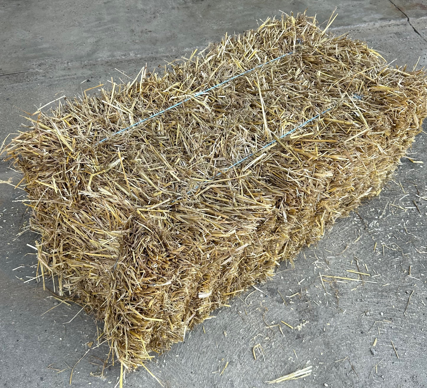 https://threez.infiaglobal.com/storage/photos/1/Products/Other products image/Straw Bale.jpg